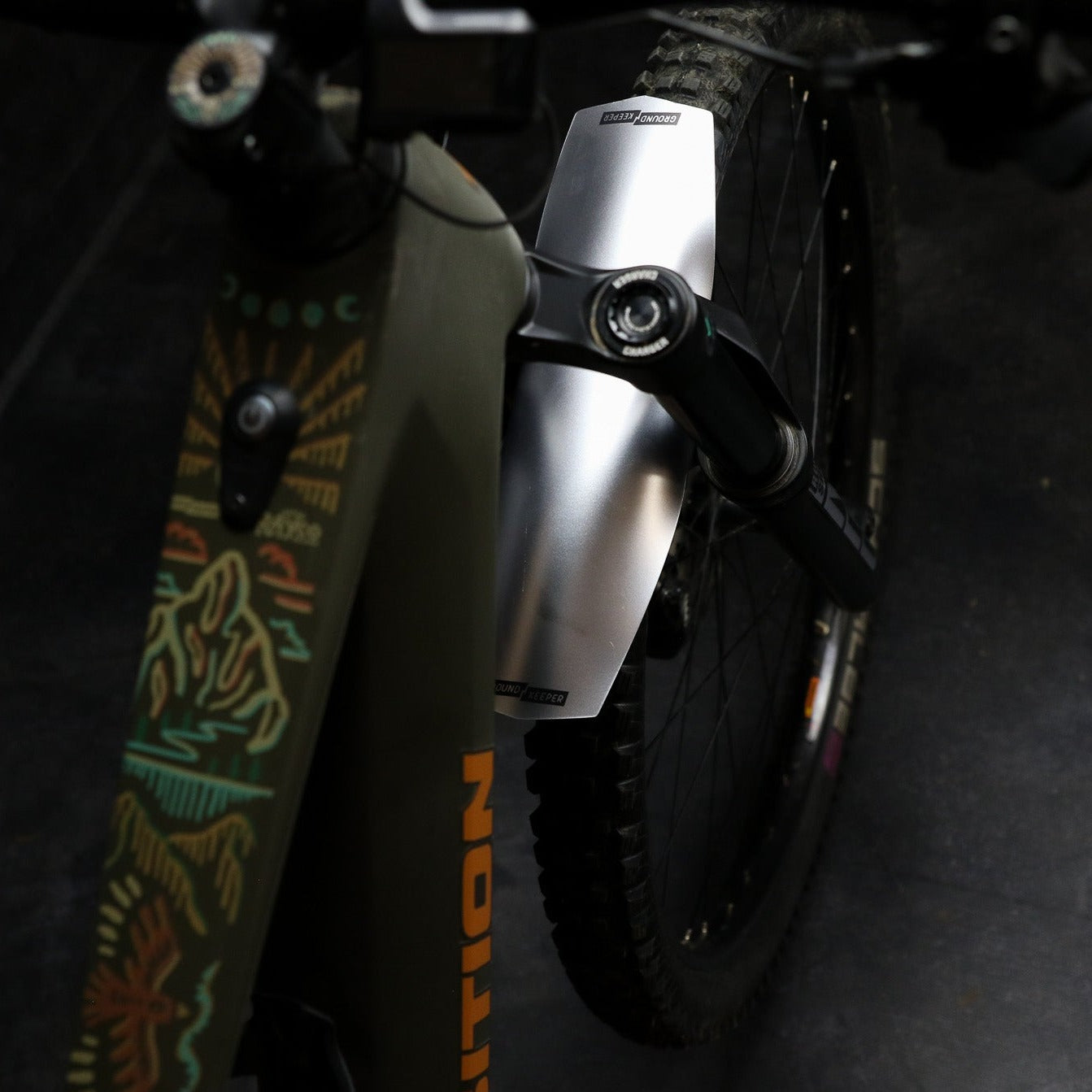 Metallic Silver Long Fender